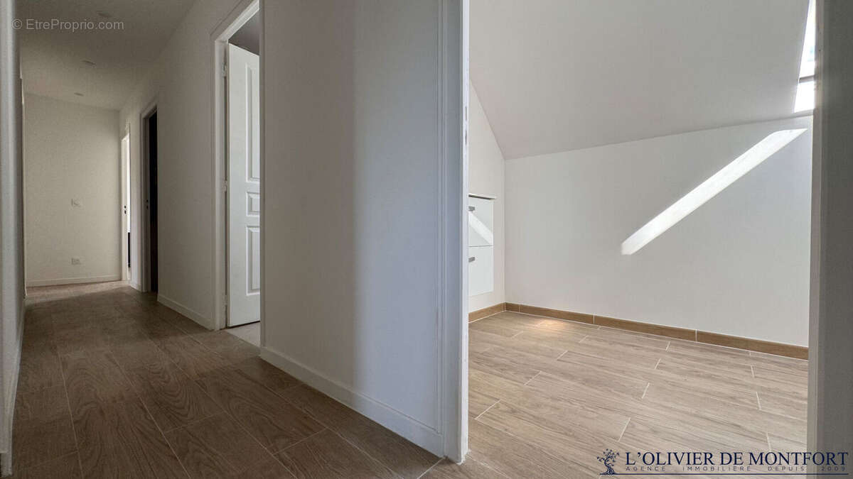 Maison à LE PERRAY-EN-YVELINES