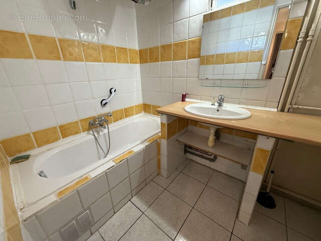 Appartement à LA VALETTE-DU-VAR