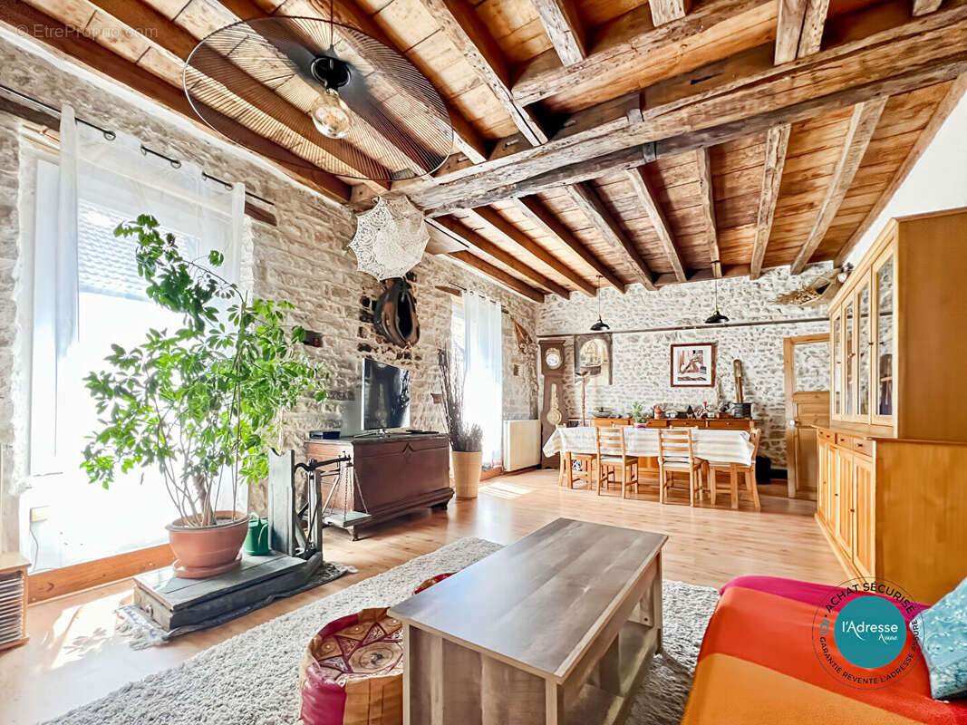 Appartement La Ferte Alais 5 pièce(s) 84 m2 - photo 2