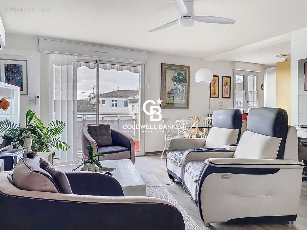 Appartement à SAINTES