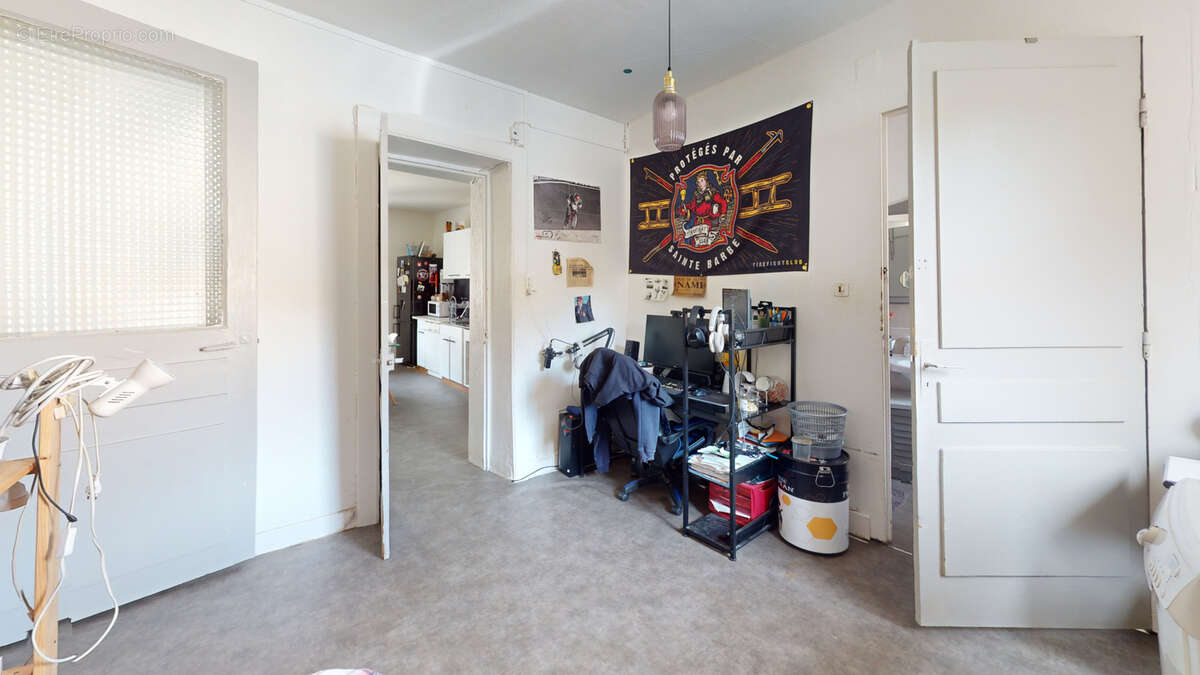 Appartement à SAINT-JUST-SAINT-RAMBERT