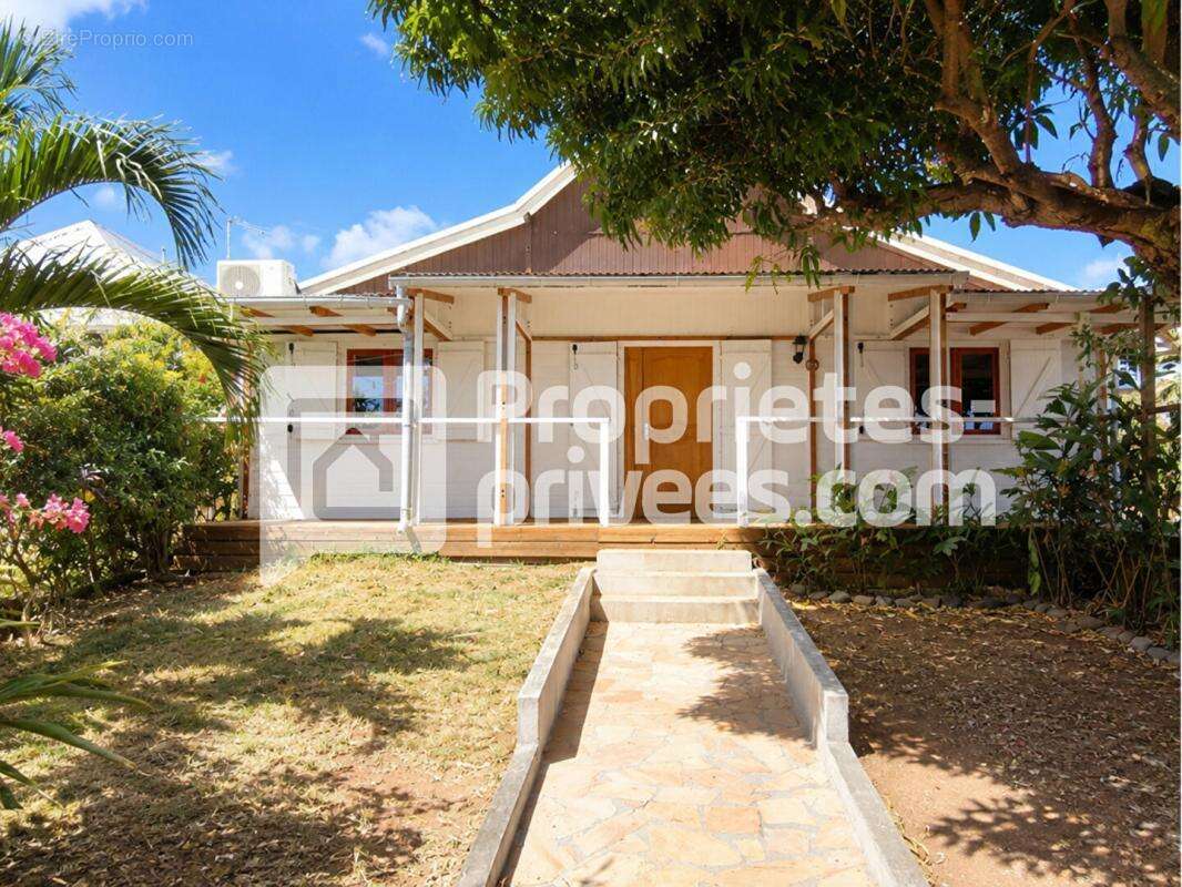 Maison F4 avec vue mer, 3 chambres et terrasse, Vieux-Habitants - photo 3