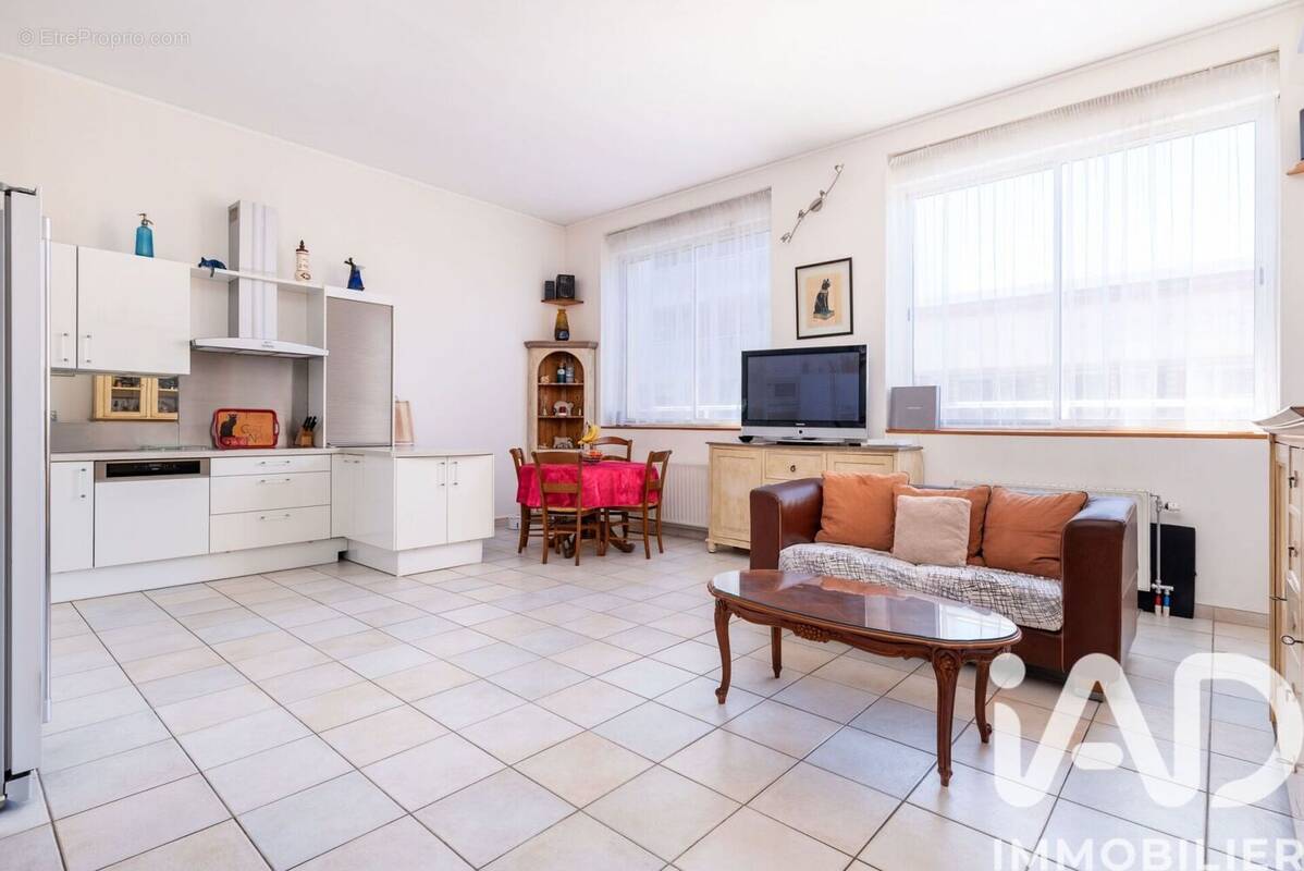 Photo 1 - Appartement à VILLEURBANNE