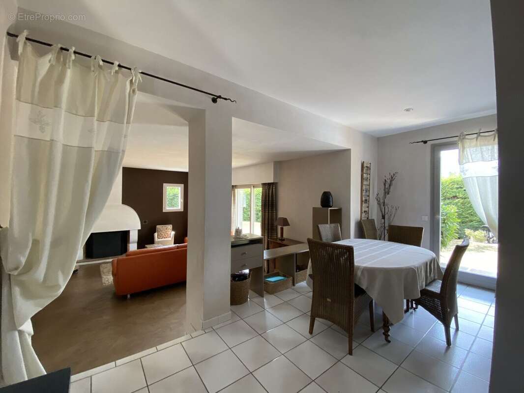 Maison 150 m² à Die  - photo 4