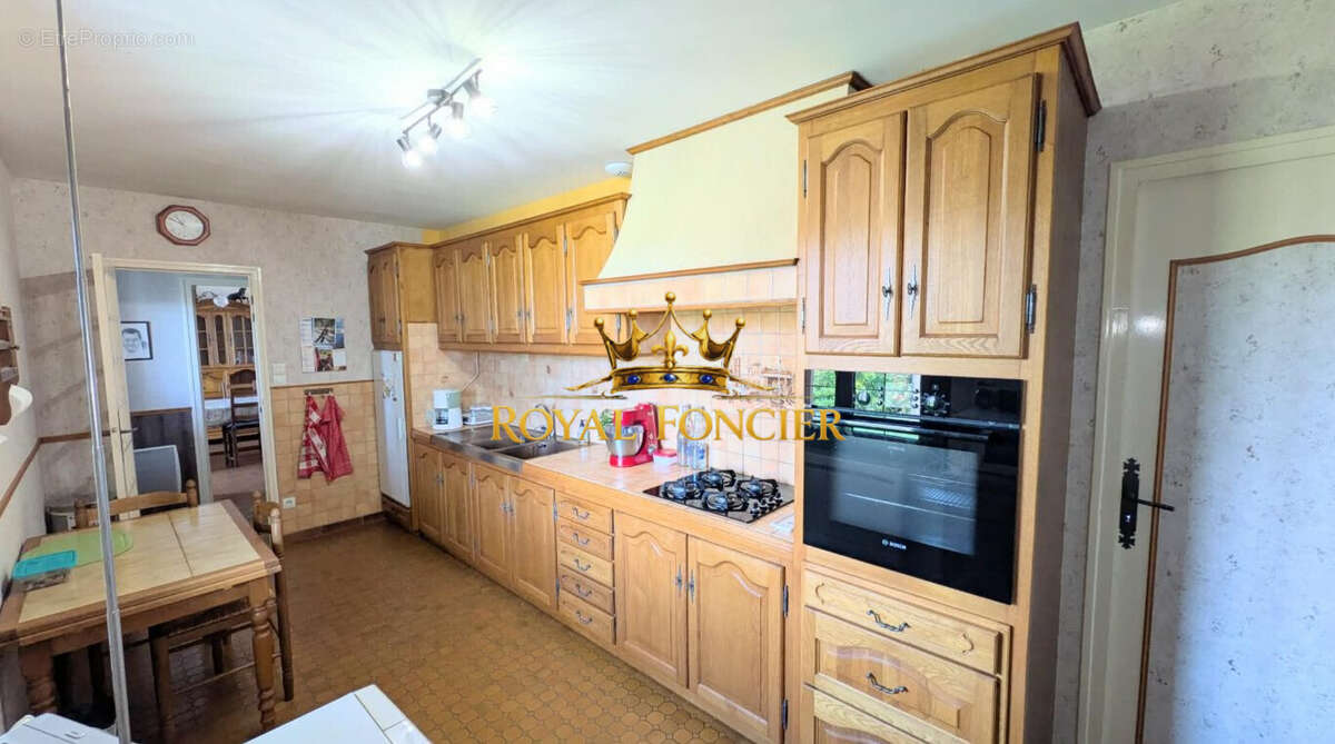Maison 88 m² à Dange-Saint-Romain  - photo 4