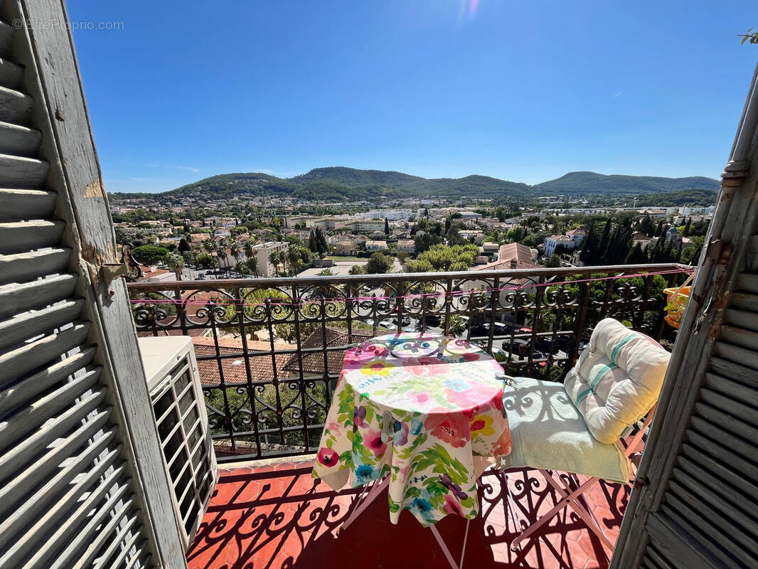 Appartement à HYERES