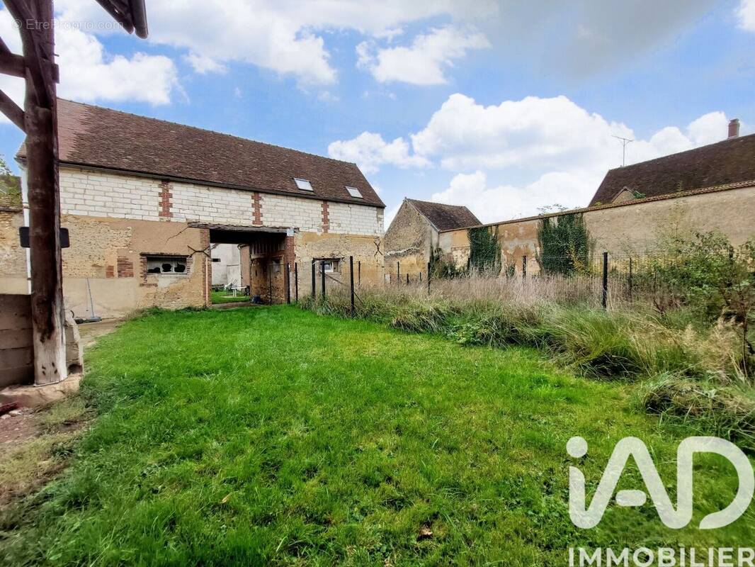 Photo 1 - Maison à CERISIERS