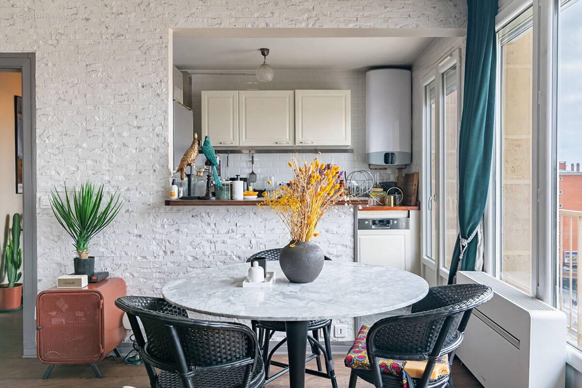 Appartement à PARIS-12E