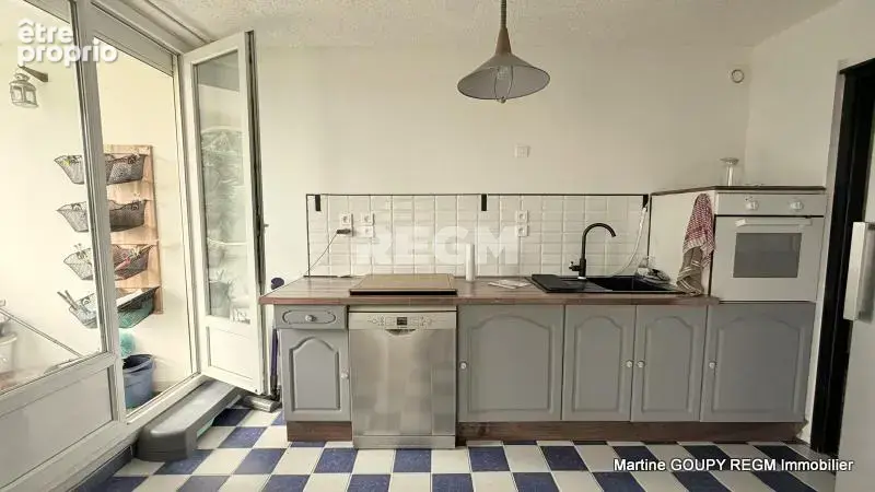 ORLEANS (45)   Quartier Madeleine   Résidence sécurisée - Appartement balcon 77 m2 - 4 P. 2 chbres   cellier, - photo 4