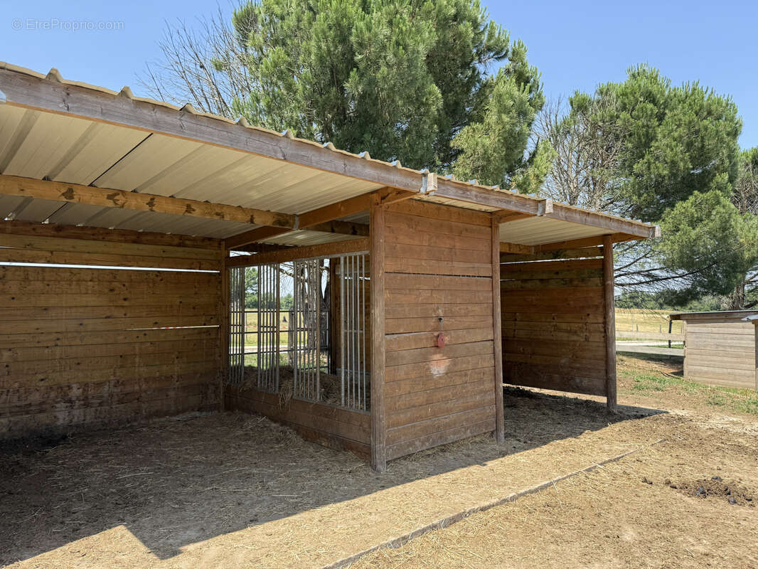 Maison à LA ROCHE-CHALAIS