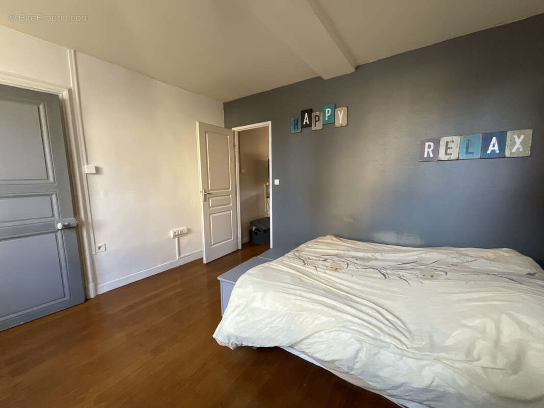 Appartement à NIVOLAS-VERMELLE