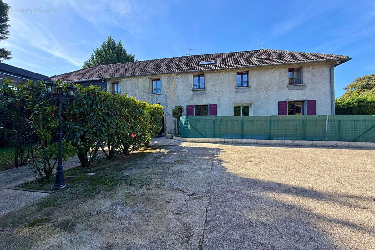 Appartement à LINAS