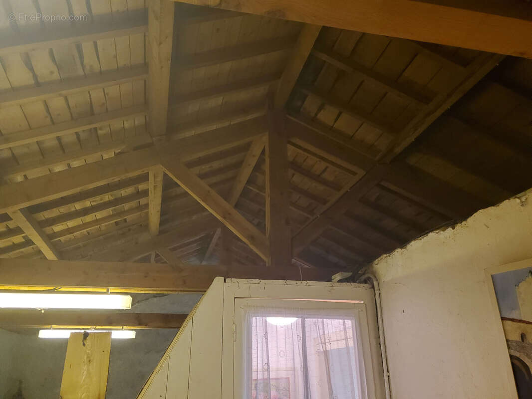 Maison en pierres avec terrain attenant et vue dégagée - photo 10