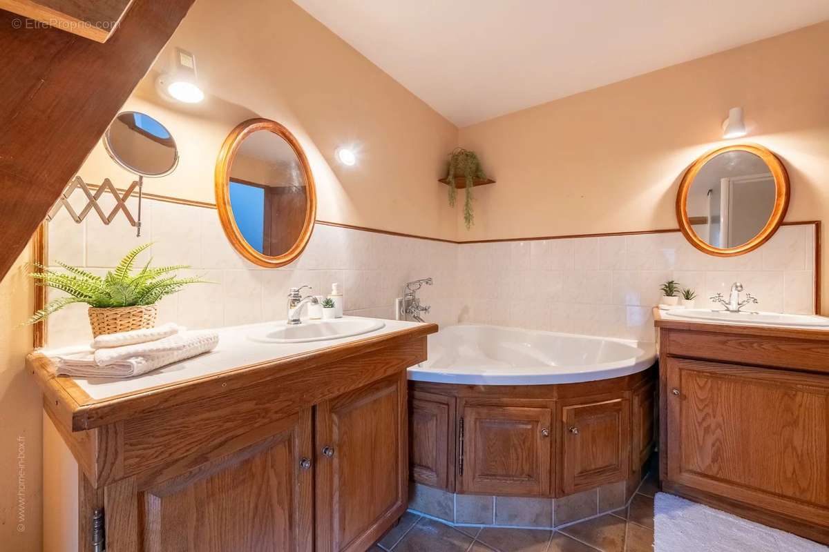 Maison à VAYRES-SUR-ESSONNE