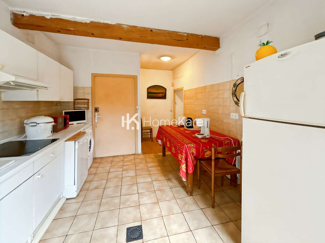 Maison à SAINTE-FOY-DE-PEYROLIERES