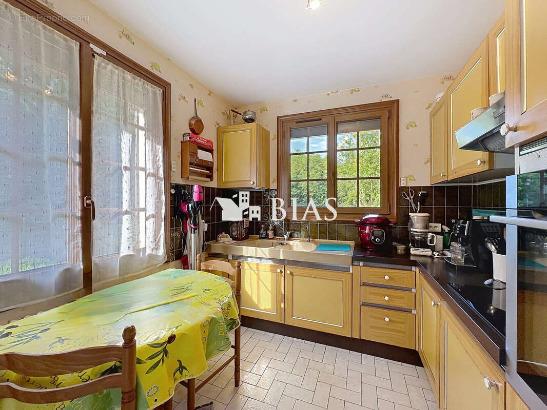 Maison 117 m² à Le Noyer-En-Ouche  - photo 4