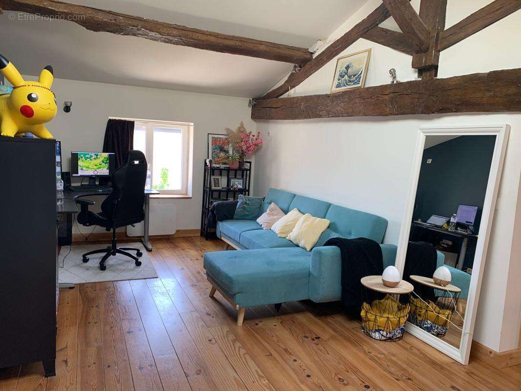 Maison à MONTANAY