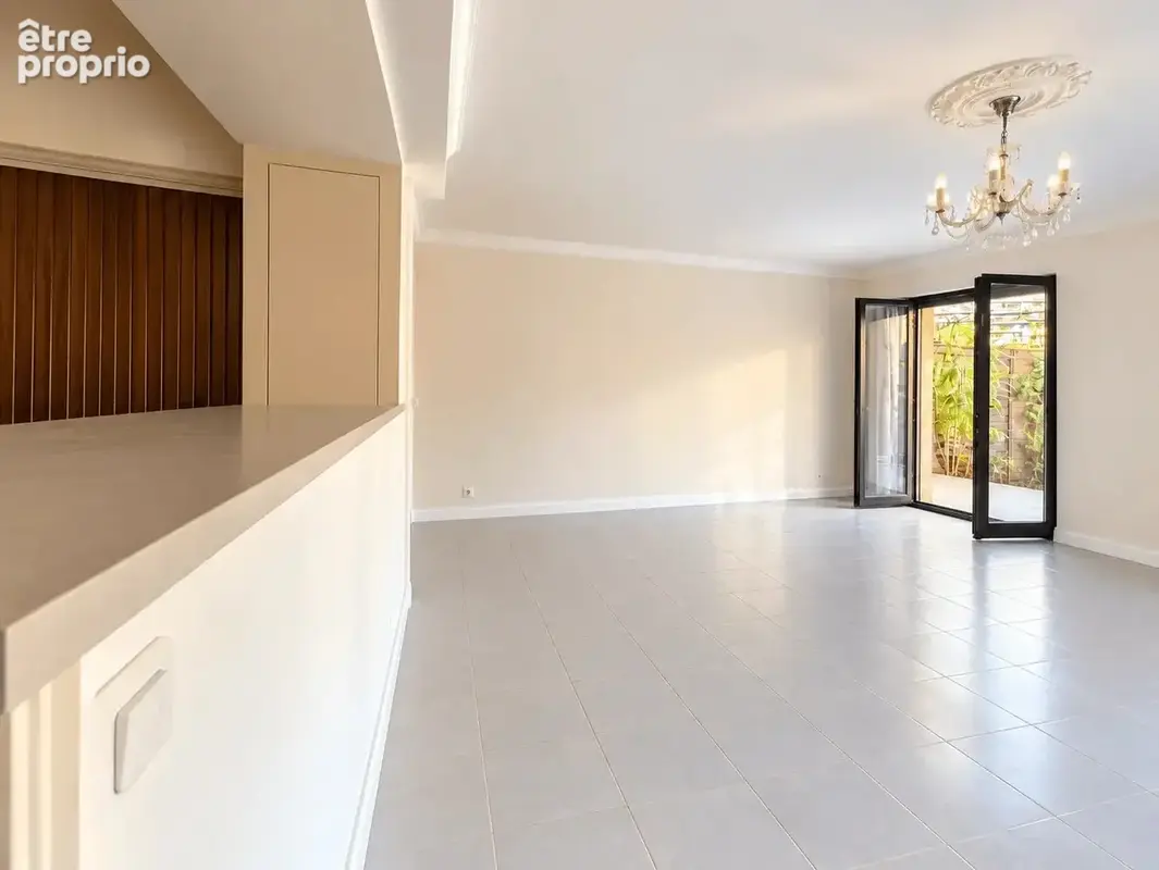 Exclusivité - Superbe duplex de 104 m² avec grande terrasse, garage et cave - photo 3