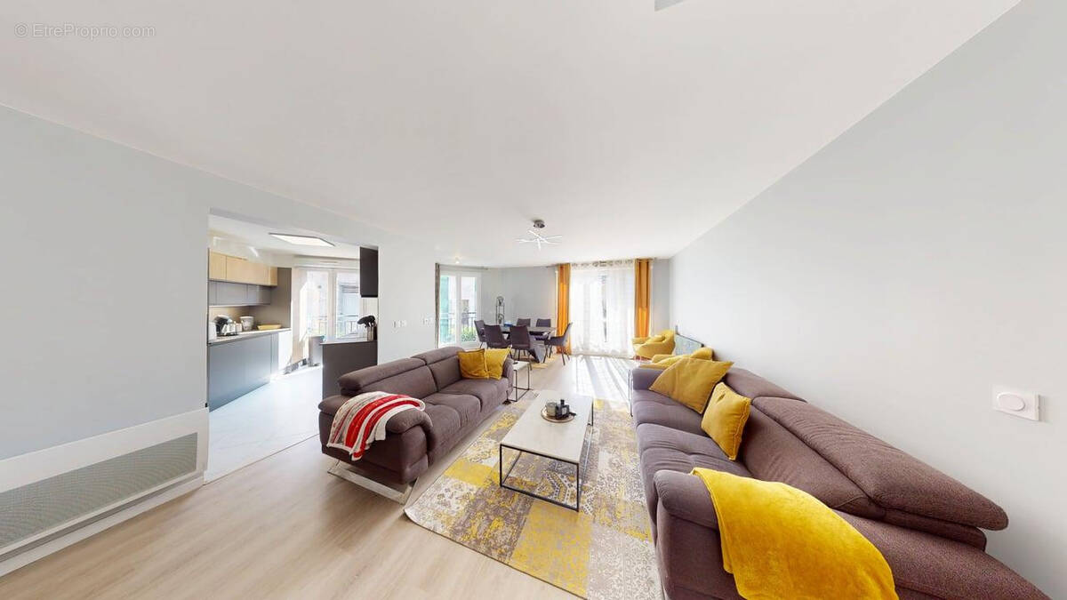 Appartement à CHALIFERT