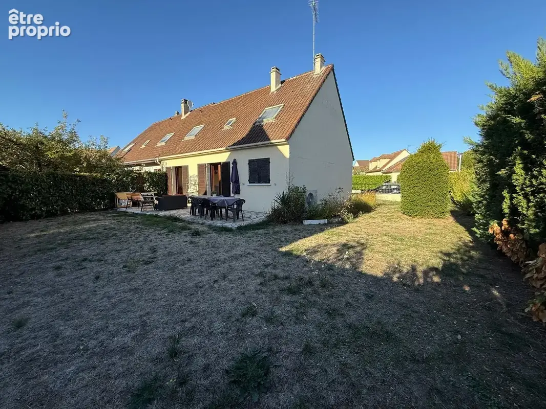 Photo Maison à Montesson au prix de 676 000€