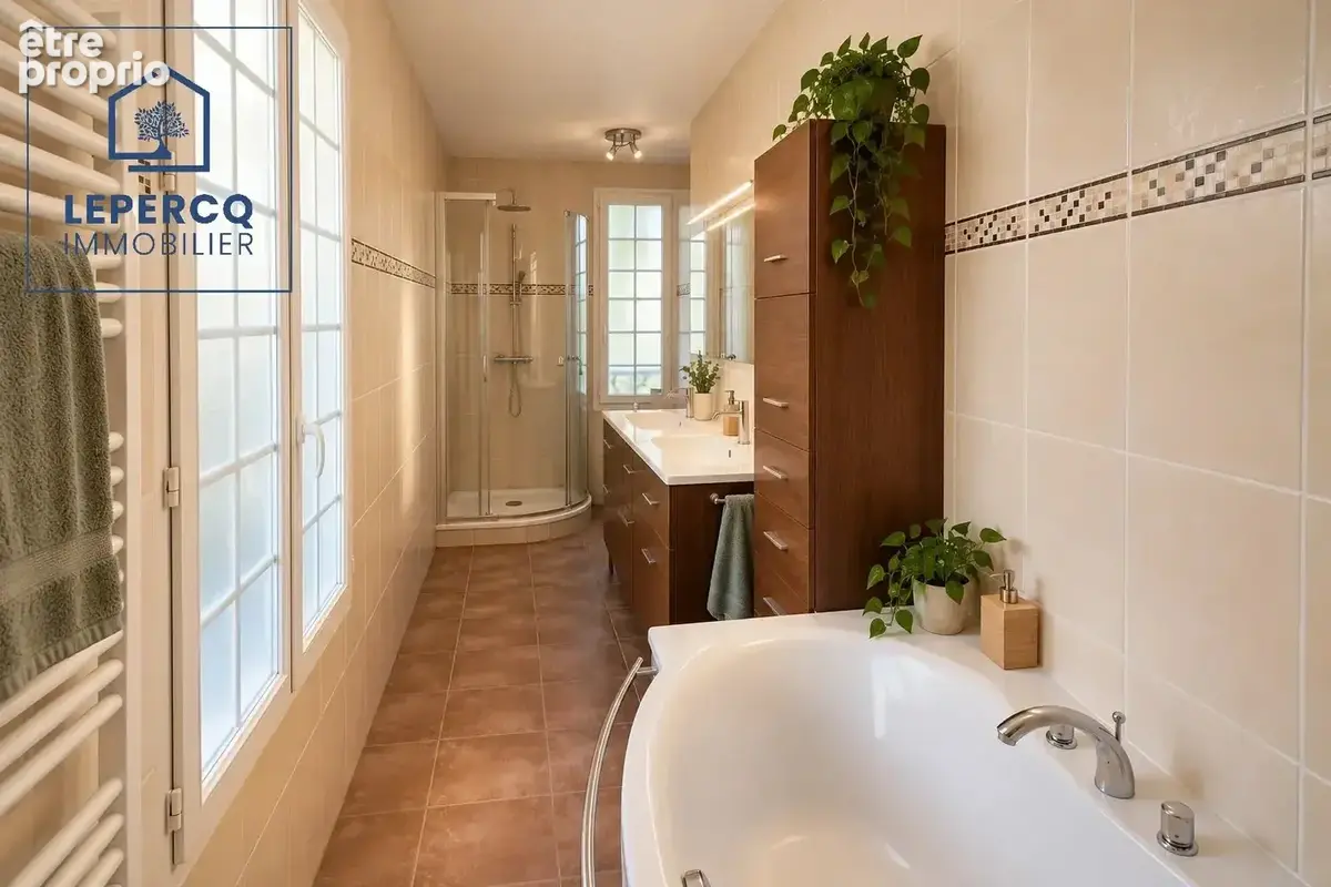 Magnifique maison en pierre, 8 pièces, 235 m² - photo 11
