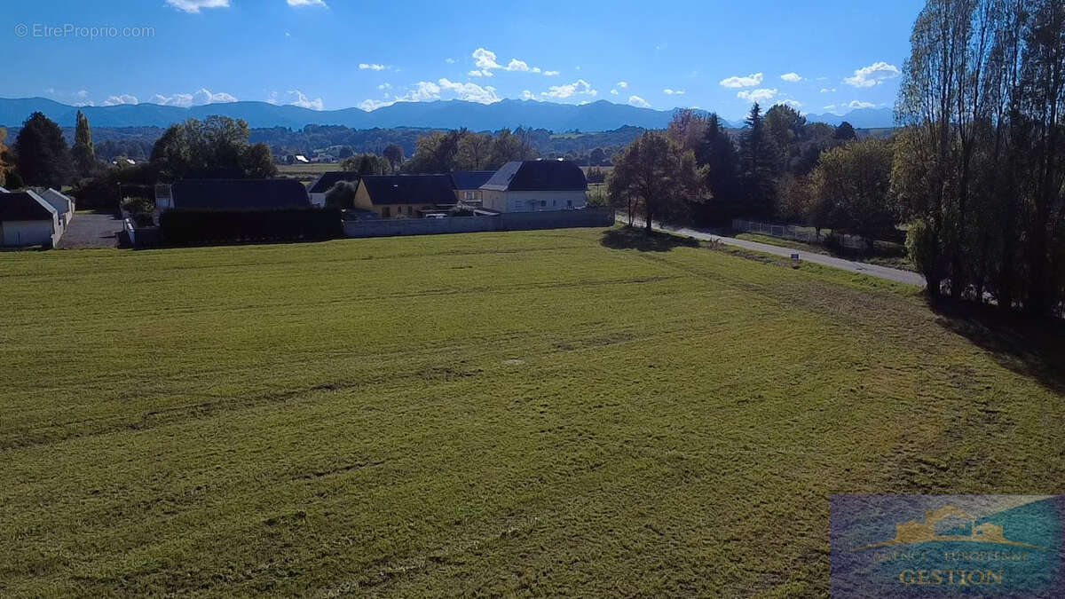 Terrain plat de 1005m2 - photo 5