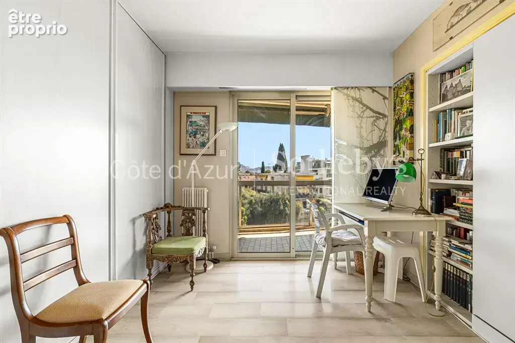 Nice Fabron, appartement 4 pièces à rénover avec terrasses dans une résidence avec piscine - photo 13