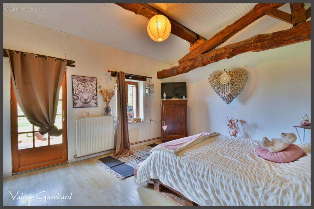 Montcaret – Belle maison en pierre de 250 m² en pleine campagne – Idéale projet familial ou activité touristique ou de bien être - photo 15