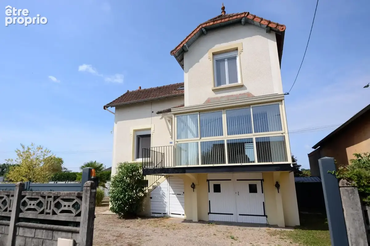 Maison de ville de caractère et terrain privatif de 586m2 - photo 5