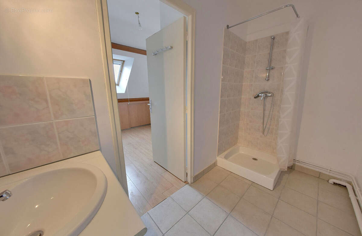 Appartement à EPERNON