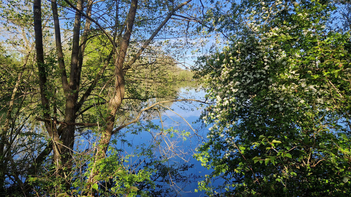 Terrain à MAINTENON