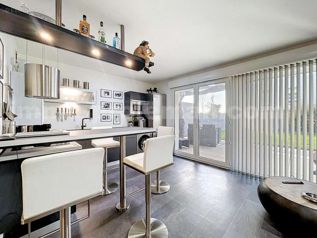 Appartement_T3_Annemasse_Genève_Ceva_tramway_Suisse_investissement_hyper_centre_Séjour_cuisine_ - Appartement à ANNEMASSE