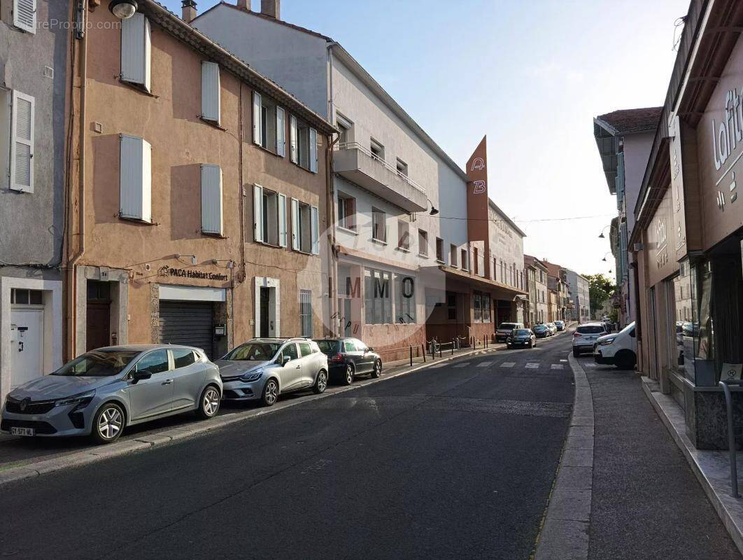 Commerce à BRIGNOLES