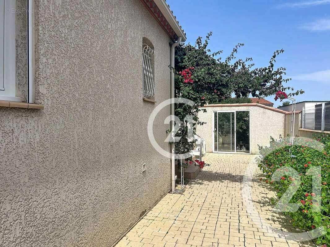 Maison 4 pièces 108 m² à vendre à Saint-Cyprien (66750) - photo 6