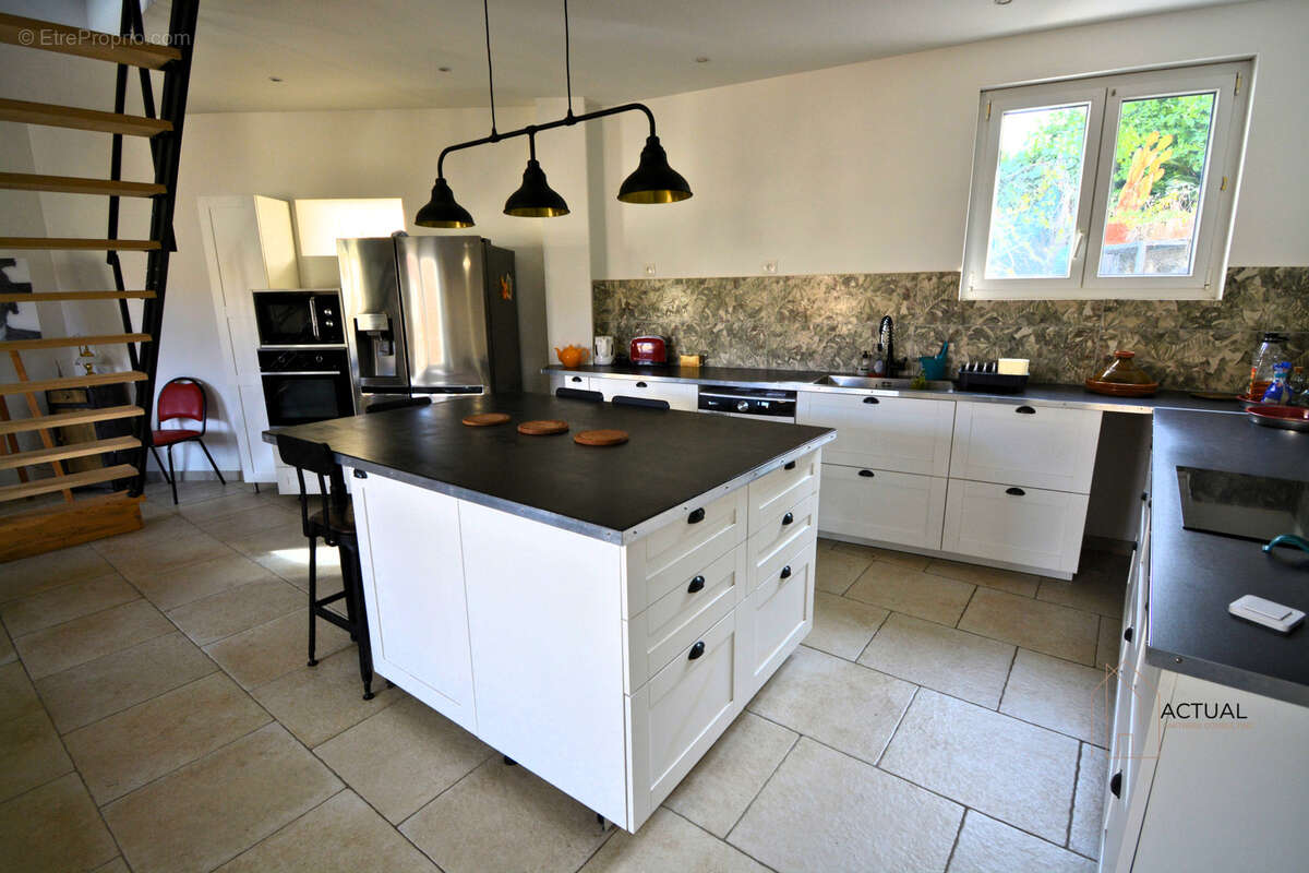 Maison à LAROQUE-DES-ALBERES