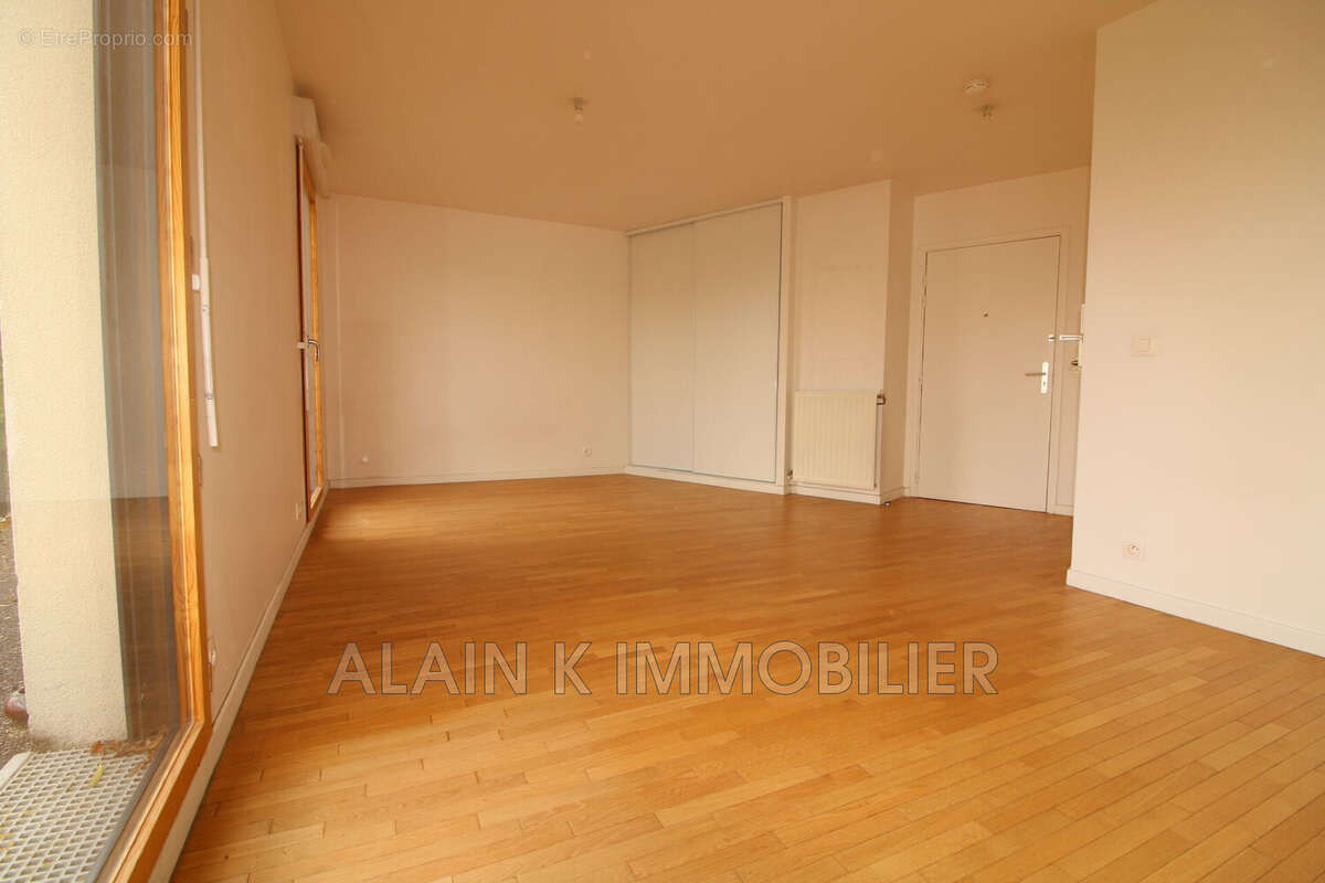 Appartement à CHAVILLE