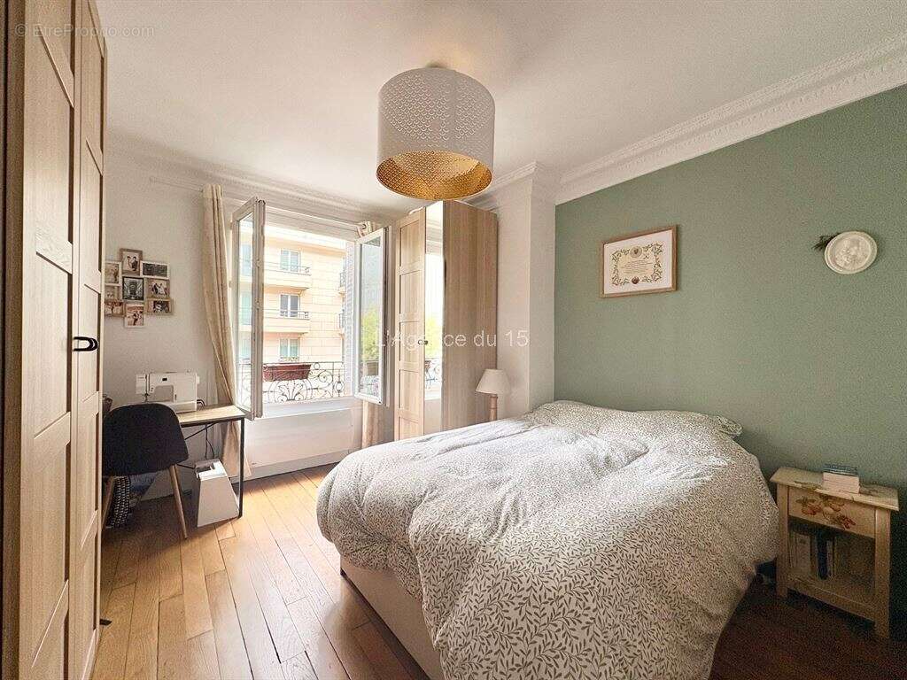 * exclusivite * / issy rer / ravissant 3 pieces / plan en etoile / cave / jardin commun / - photo 4