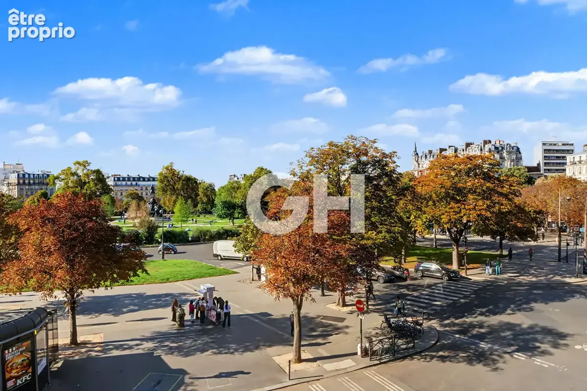 Place de la Nation : appartement familial de 3 chambres avec balcon - photo 1