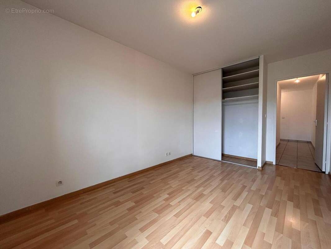   - Appartement à VILLEURBANNE