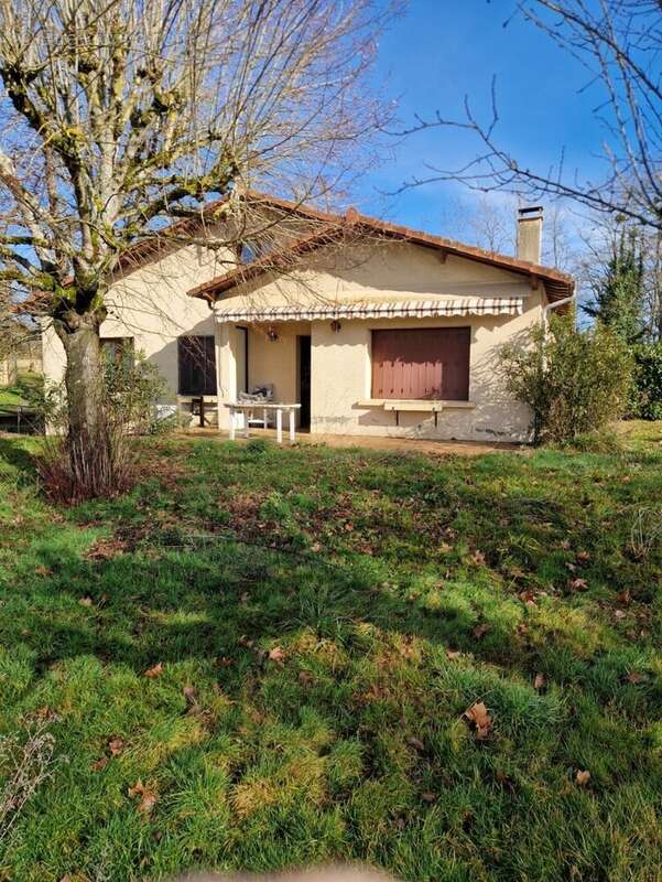 Maison à LATOUE