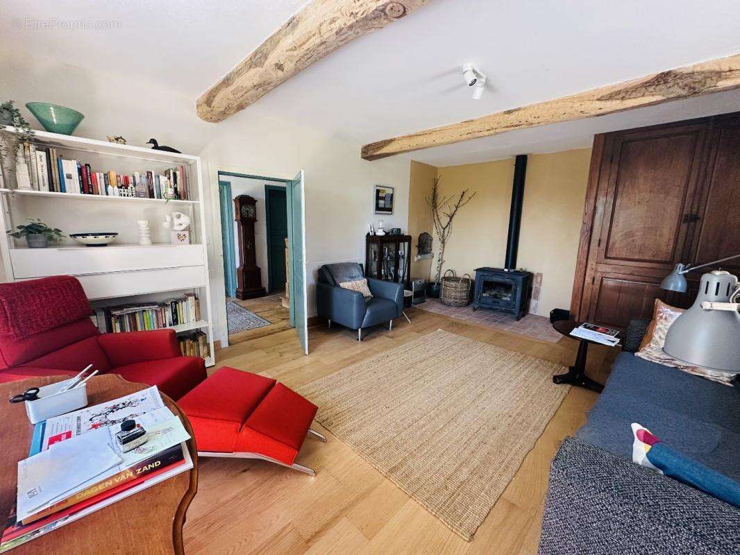Maison à LASSERRE