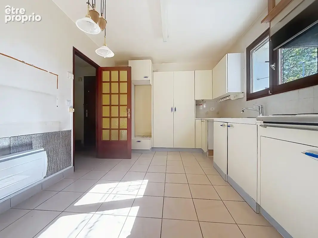 Maison à vendre 6 pièces SAINT GENIS POUILLY (01) - photo 6