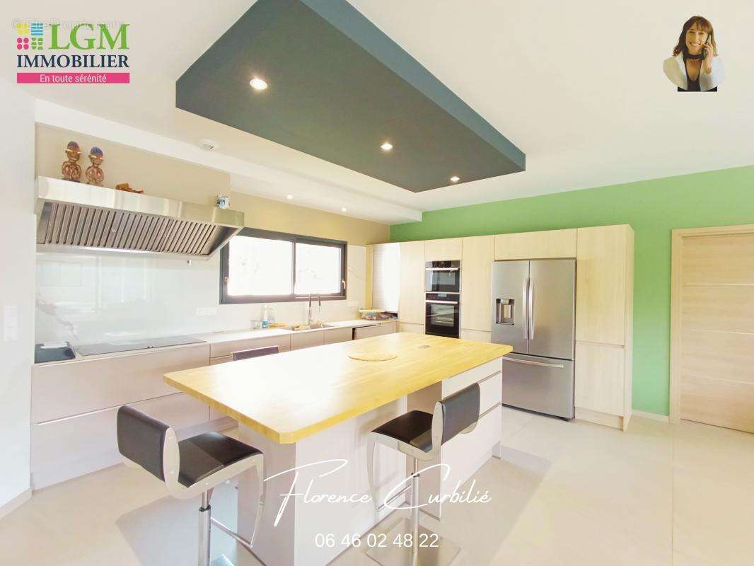 Villa contemporaine 4 chambres avec piscine et garage sur un terrain de 3000m² à l'abri des regards - photo 12