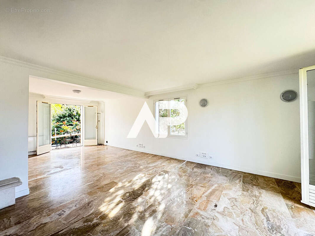 Maison à MONTMORENCY