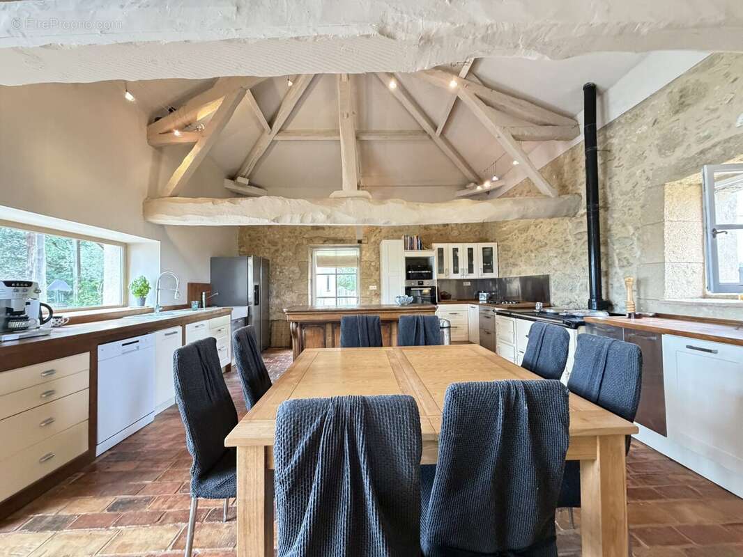 Maison 273 m² à Lupiac  - photo 8