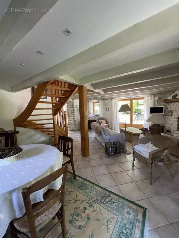Maison à VALVIGNERES