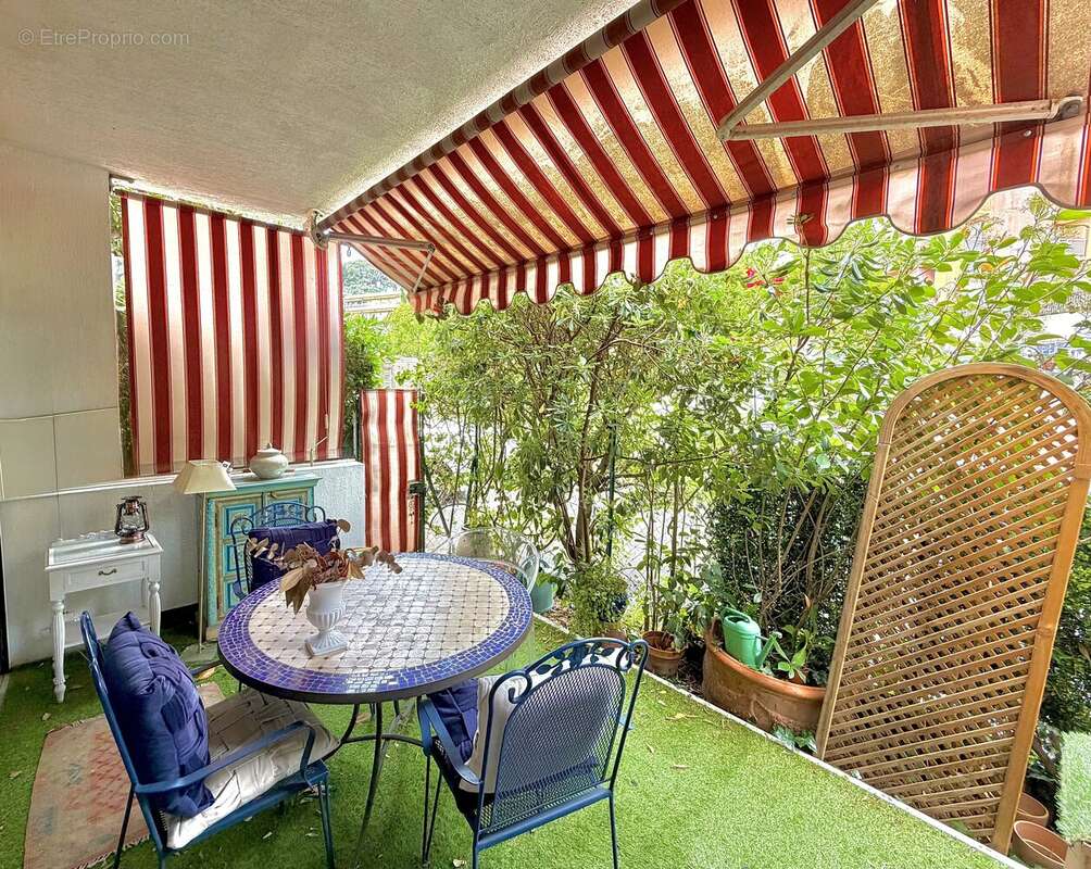 Appartement à ROQUEBRUNE-CAP-MARTIN
