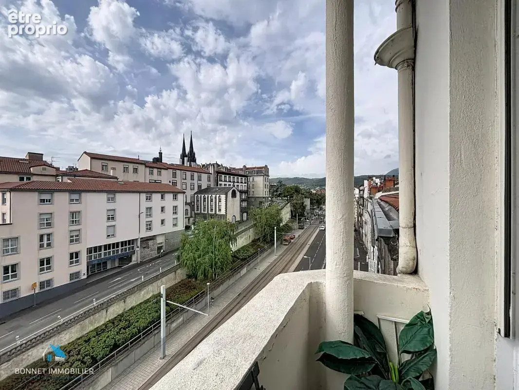 Studio avec balcon proche Tram entre Delille et Gaillard - photo 8