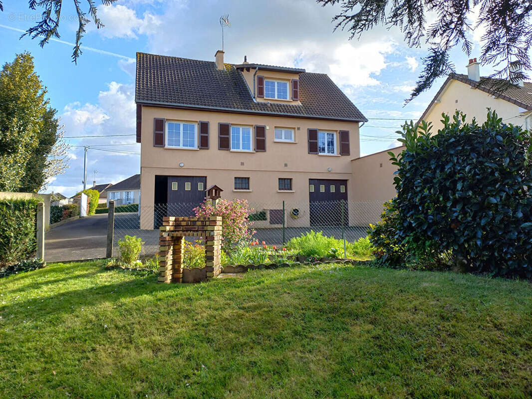 Maison à LA FERTE-BERNARD