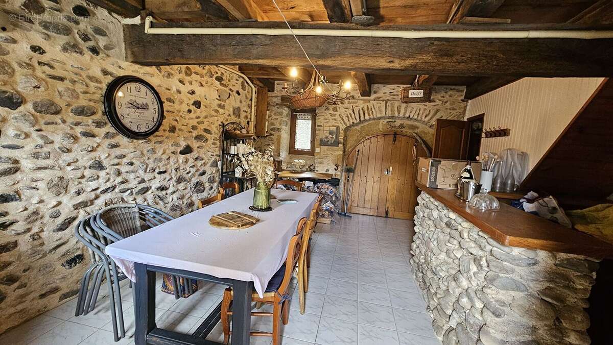 Maison à SAINT-GENIEZ-D'OLT
